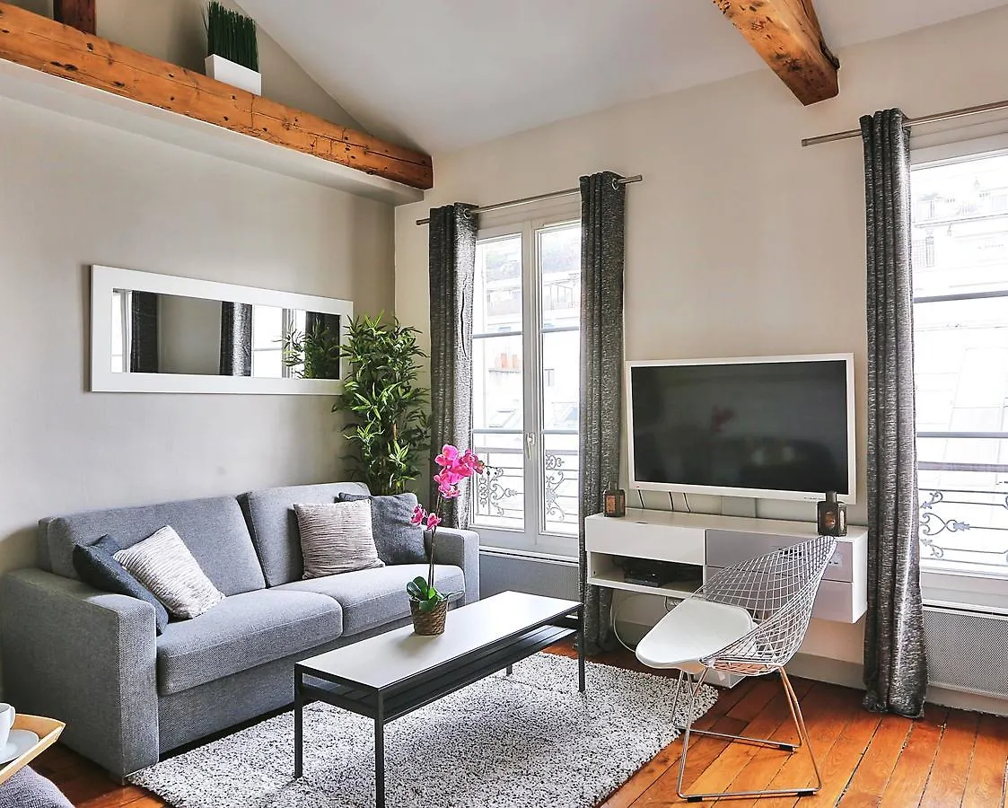 Lovely Nest Eiffel Tower Bottom Apartment Paris